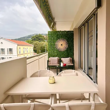 A034-magnifique 2 Au Centre